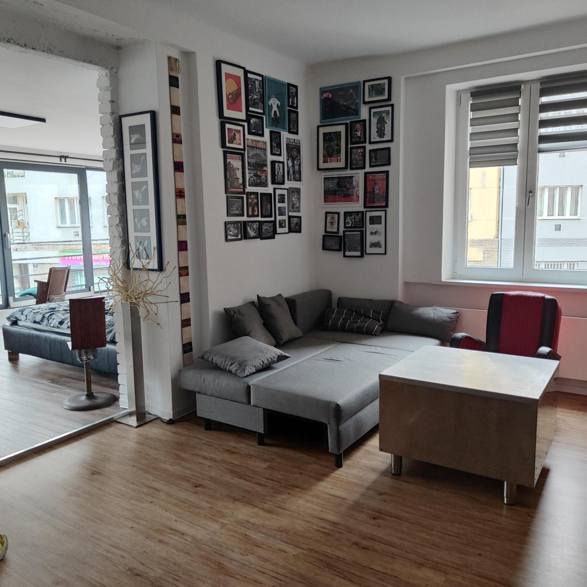 Apartment Big Windows Prag Exteriör bild